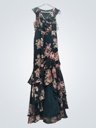 Lulus Blumiges Rüschen-Maxikleid