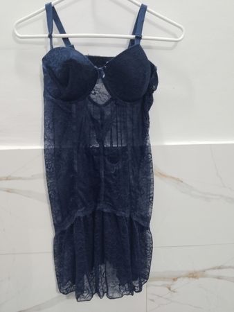 Marineblauer Spitzen-Teddy