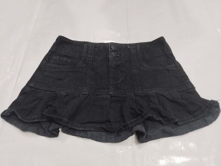 Pacsun Black Denim Minirock mit Rüschen