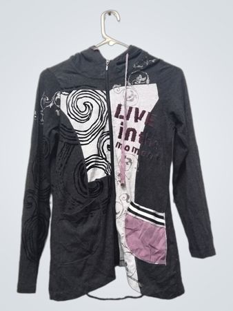 Tredy Damen-Hoodie in Grau mit Grafikdruck