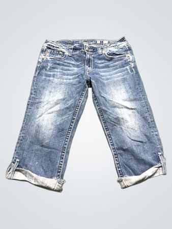 Miss Me Jeans Distressed Denim Capris