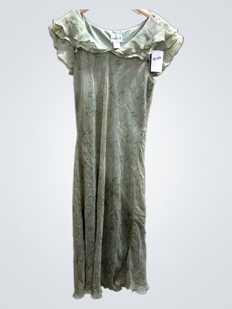 Fashion Bug Damen grünes Kleid mit floralem Druck