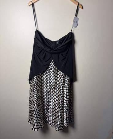 Connected Apparel Schwarzes Kleid mit weißen Punkten