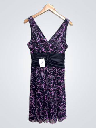 Le Chateau ärmelloses V-Ausschnitt-Kleid