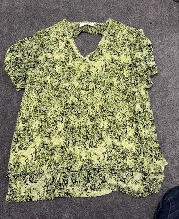 SKYE'S THE LIMIT Grüne Bluse mit Blumenmuster