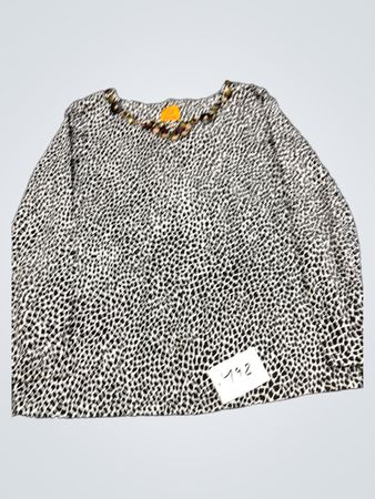 Ruby Rd. Schwarz-weißes Animal-Print-Oberteil mit langen Ärmeln und verzierter Halslinie