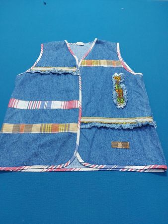 Jeansweste mit Cartoon-Maus-Label