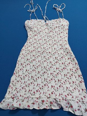 Sweet Pot Floral Smocked Mini Kleid
