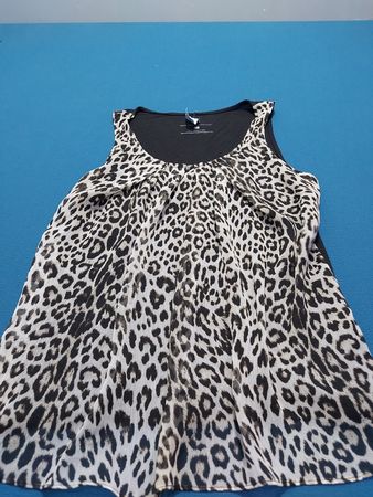 New York & Company Leopardprint-Top
