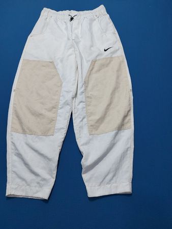 Nike Weiße Lässige Hosen im Relaxed Fit