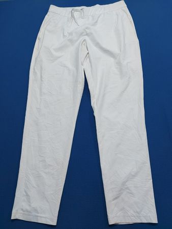 Nike Dri-Fit Weiße Standardpassform-Hosen