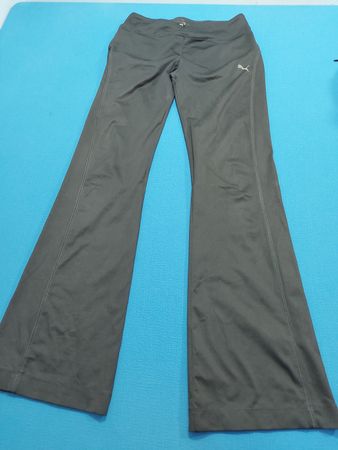 Puma Damen schwarze Flare Sporthosen
