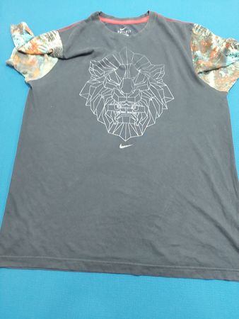 Nike Dri-Fit Graphic T-Shirt