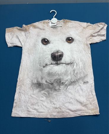 „Das T-Shirt des Gebirgsweißen Hundes“