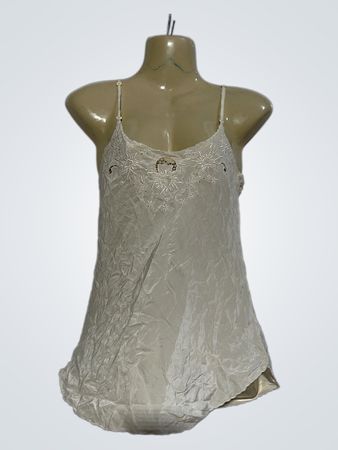 Weiße Camisole mit Blumenstickerei