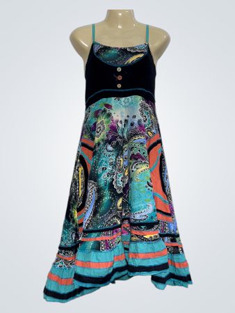 Maxi-Kleid mit böhmischem Paisley-Muster und geraffter Rückseite zum Binden