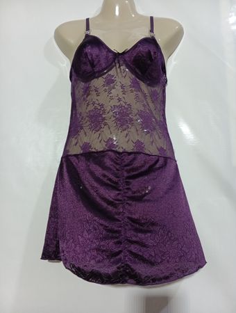 Lila Spitzen- und Satin-Dessous-Set