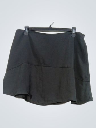 Chiffon-Schwarzer Rock