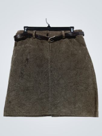 Brauner Cordrock mit Gürtel