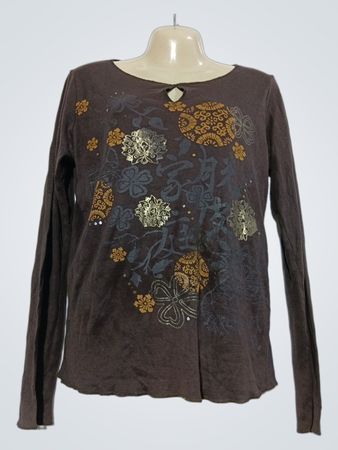 Braunes Langarmshirt mit Blumenmuster