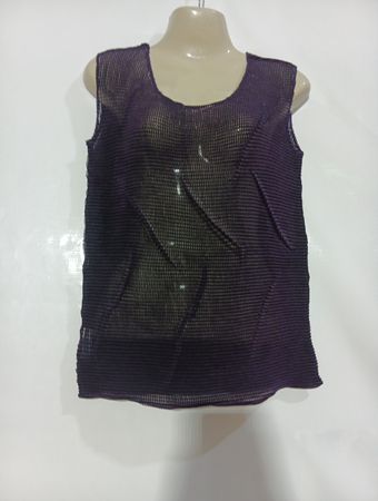 Ärmelloses lila Mesh-Top