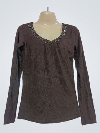 Mielo Moda Langarm-Oberteil mit verziertem Ausschnitt
