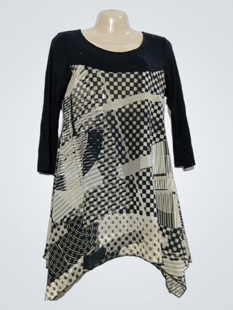 OZ Damen Schwarzes & Weißes Kleid mit grafischem Print und asymmetrischem Saum