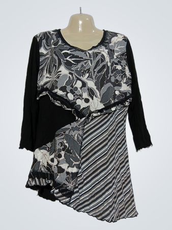 Suzanna Paris Langärmeliges asymmetrisches Bedrucktes Top