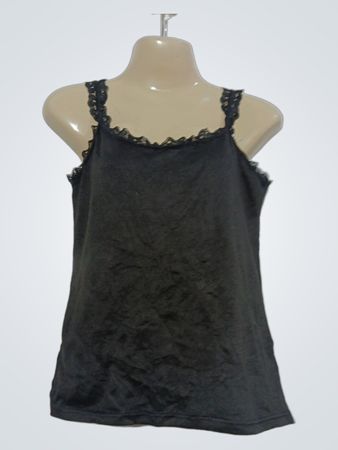 Schwarzes Camisole mit Spitzenbesatz