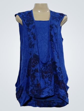 Blaues ärmelloses Oberteil mit Blumenmuster