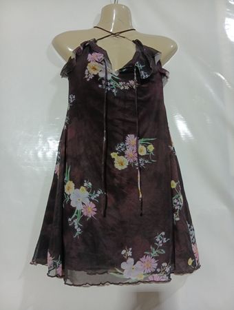 Bershka Blumenkleid mit Neckholder-Ausschnitt