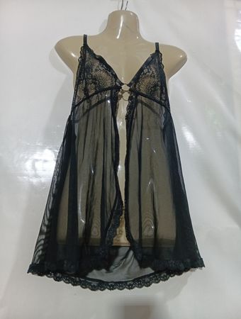 Schwarzer Spitzen-Babydoll