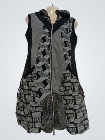 SHA&SHA Ärmelloses Kapuzenkleid mit Reißverschluss und Patchwork-Design