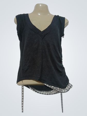 Filles du Monde Paris schwarzes ärmelloses V‑Ausschnitt‑Top mit bedrucktem Saum