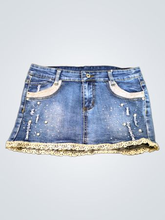 Jupe en denim avec perles et bord en dentelle