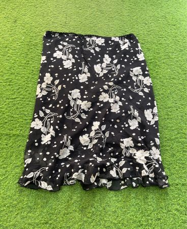 N.E.W.O.R.L.D Design von Milano Floral Print Rock