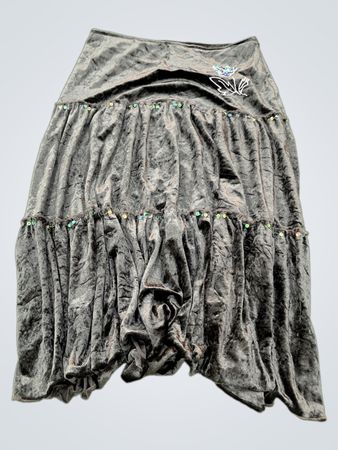 DISSIDENT Black Velvet Stufenkleid mit Pailletten und floralen Details