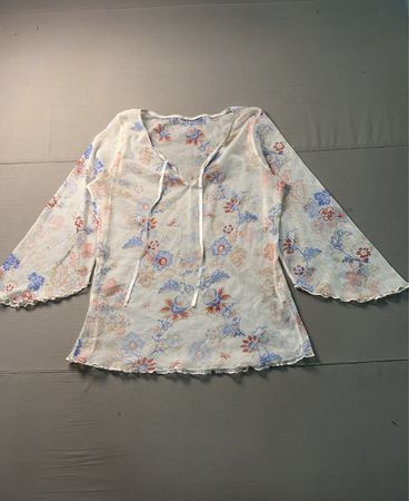 Transparente Bluse mit floralem Print