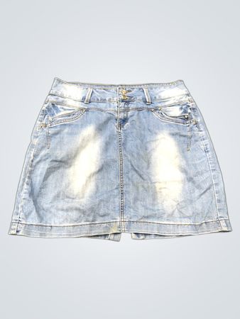 Hellblauer Jeansrock mit Taschen