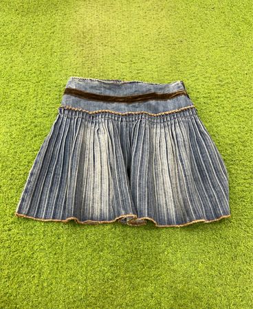 ZILAN KUAI XIAN Plissierter Denim-Minirock