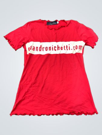 Rotes T‑Shirt mit Wandronichetti.com-Grafik
