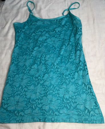 Türkiser Spitzen-Cami