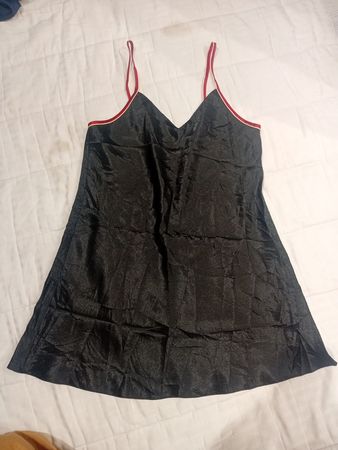 Schwarzes Top