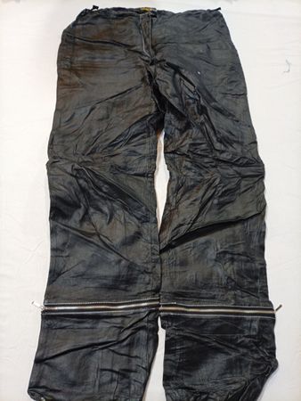 METROSTYLE Zippered Pants