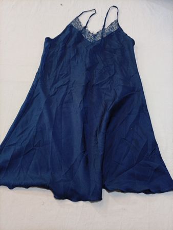 Blaues Nachthemd