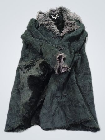 Manteau en fourrure noire doublé