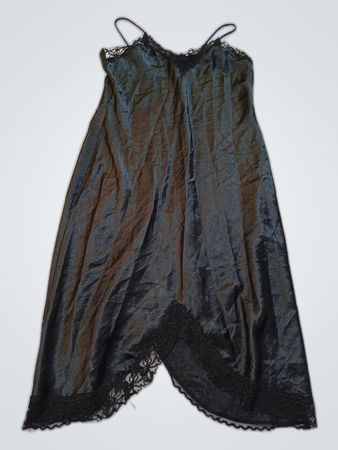 Schwarzer Jabot-Romper