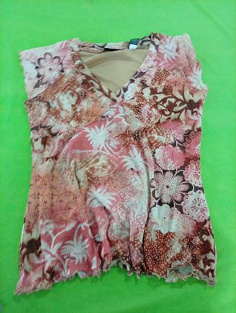 Blouse sans manches imprimée florale AX Paris