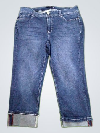 Wallflower Cropped Straight Jeans