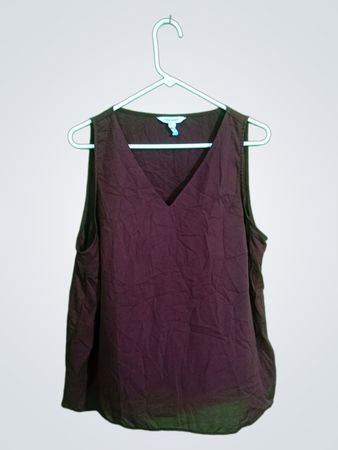 Nine West Burgundy Sleeveless V-Neck Top
